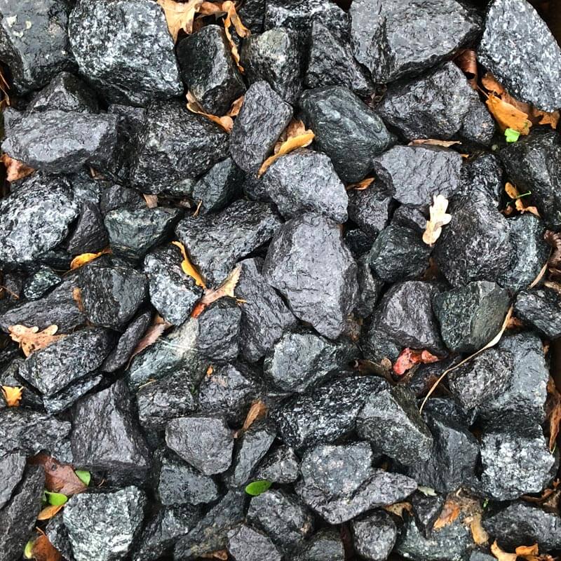 Granitskærver sort hyperit 32-64 mm våd